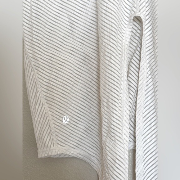 Lululemon short sleeve - Picture 6 of 6